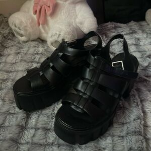 Black madden girl shoes